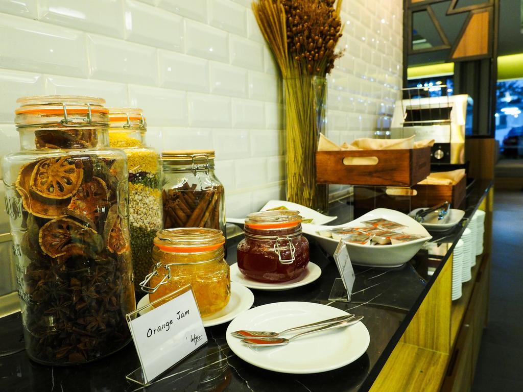 130 & Khách sạn Bangkok