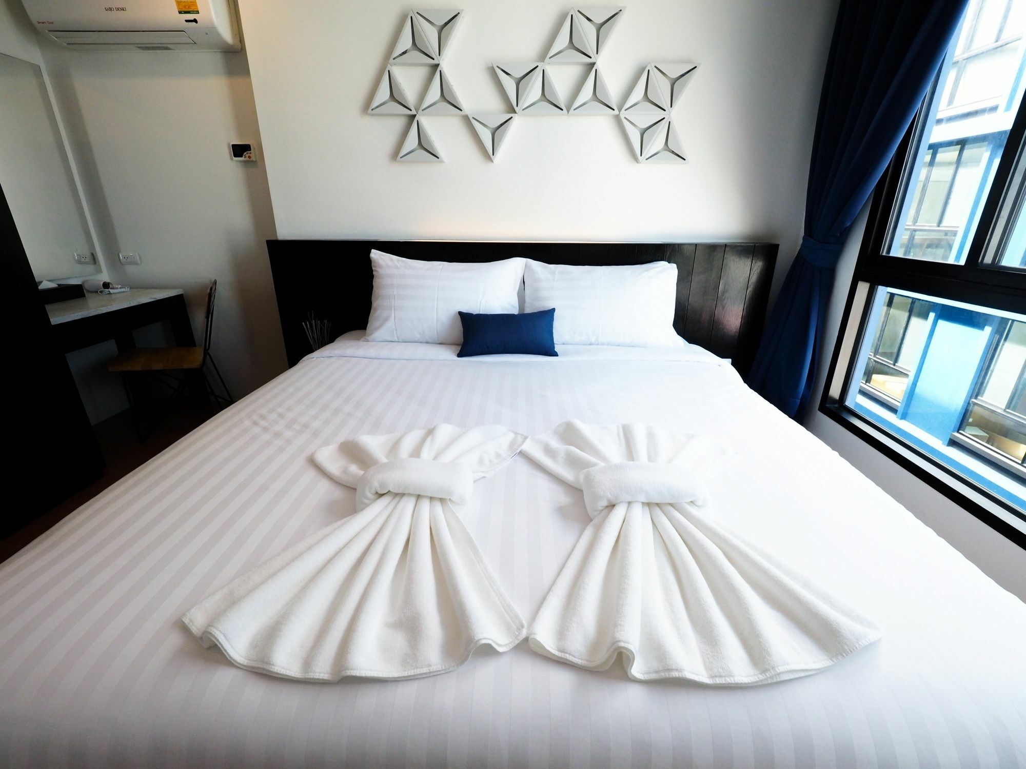 Hotel 130 & Bangkok